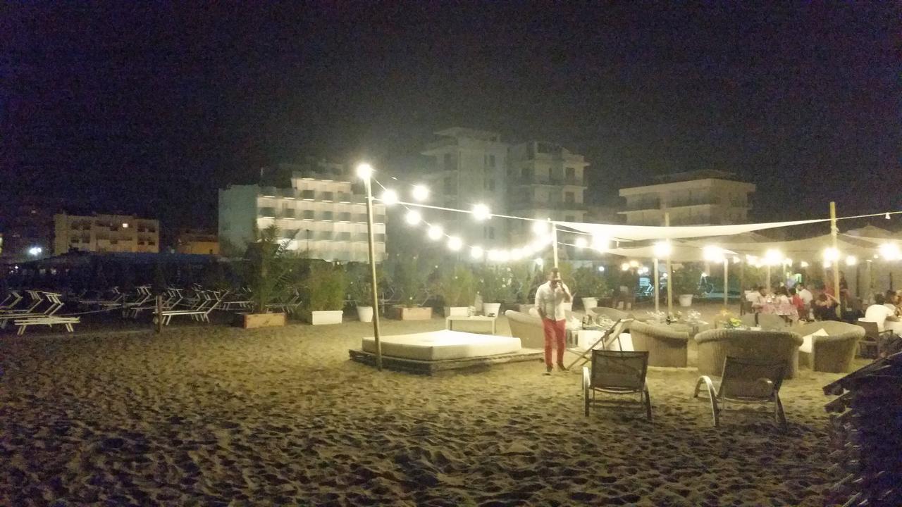 Hotel Marco Lido Di Savio Ngoại thất bức ảnh