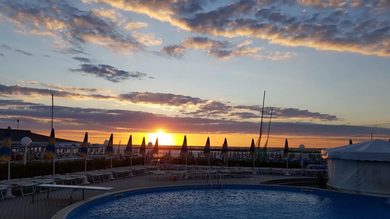 Hotel Marco Lido Di Savio Ngoại thất bức ảnh