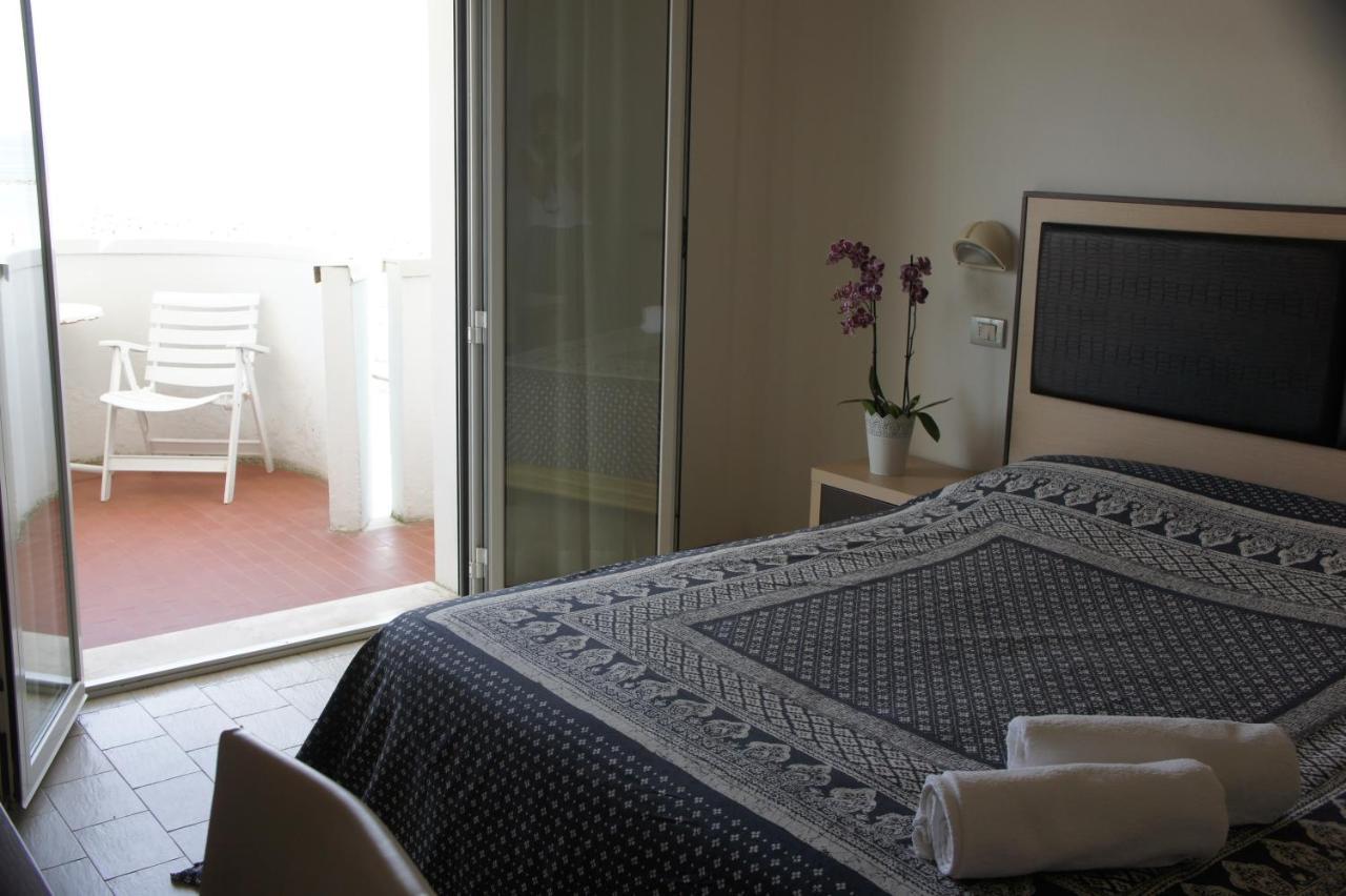 Hotel Marco Lido Di Savio Ngoại thất bức ảnh